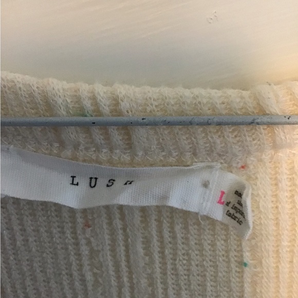 NWOT Lush size large Cream crop top with speckles of blue and red - Picture 3 of 4